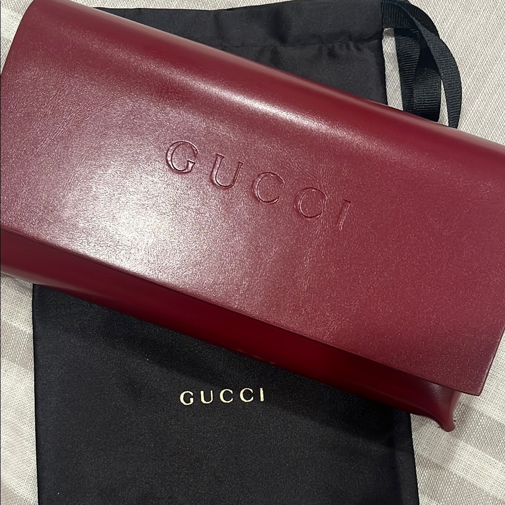 Gucci Red Case - Picture 7 of 7